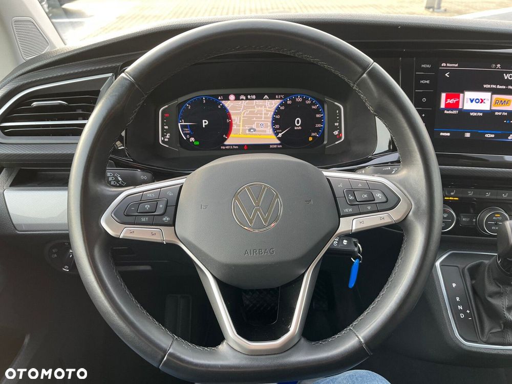 Volkswagen Multivan - 25