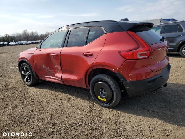Volvo XC 40 T5 AWD R-Design - 4