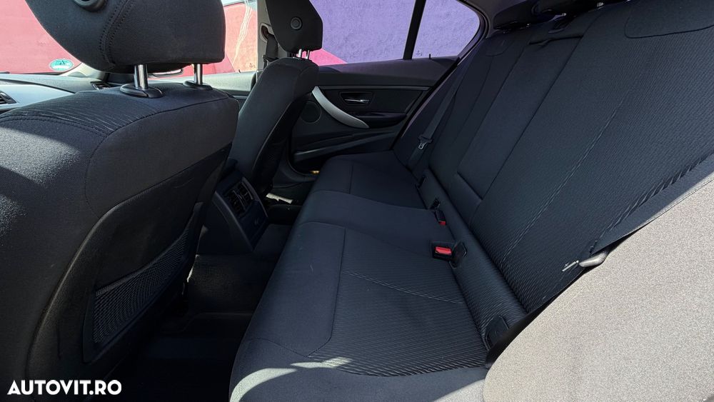 BMW Seria 3 320d - 6