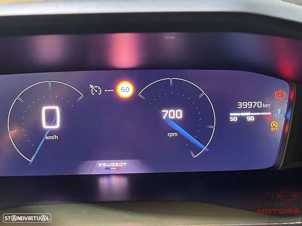 Peugeot 2008 1.2 PureTech Allure Pack - 26