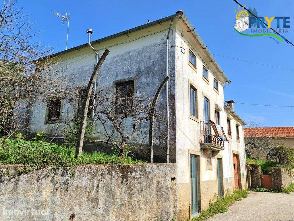 Moradia recentemente remodelada situada em Mega Cimeira - Álvares - Grande imagem: 2/60