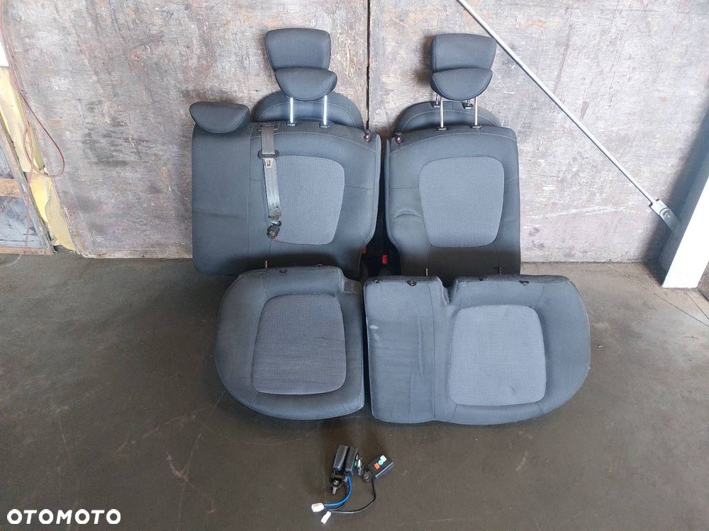 FOTELE KOMPLET LEWY PRAWY KANAPA TYŁ  HYUNDAI I20 I LIFT - 1