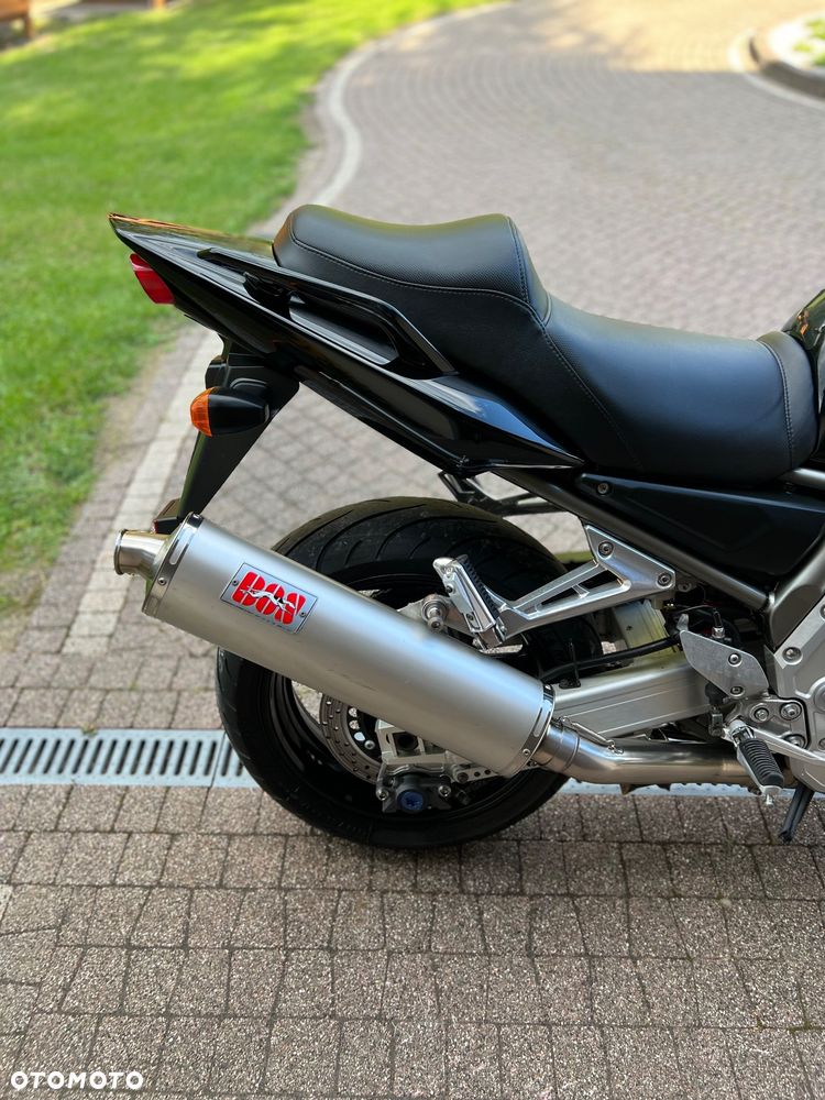 Yamaha FZS - 25