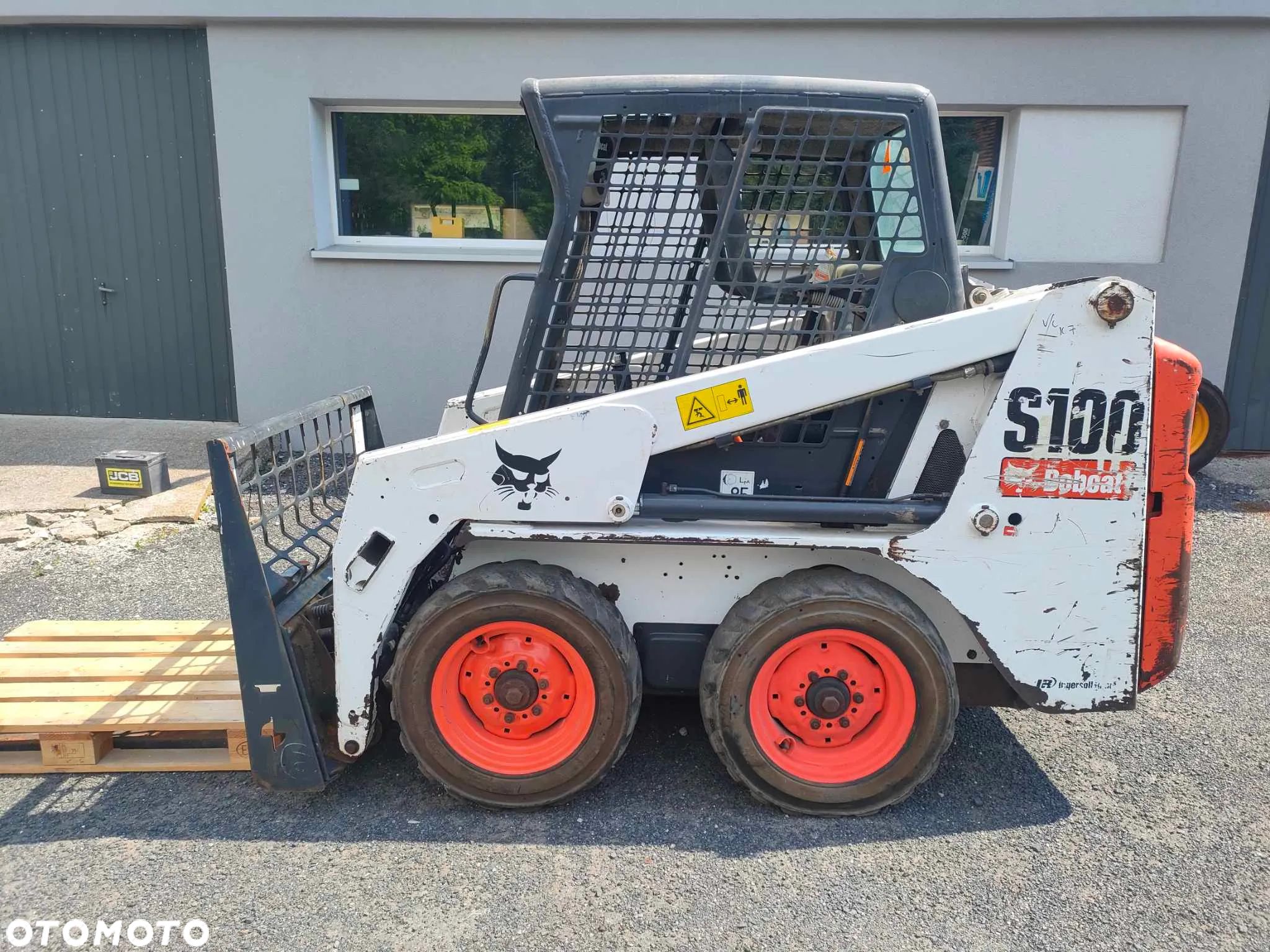 Bobcat S100 - 1