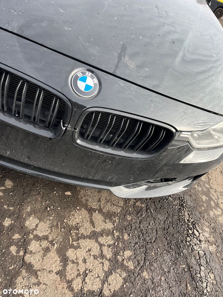 BMW Seria 3 335i xDrive - 9