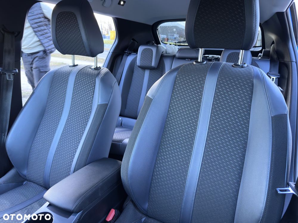 Peugeot 2008 1.5 BlueHDi GT Line S&S EAT8 - 23