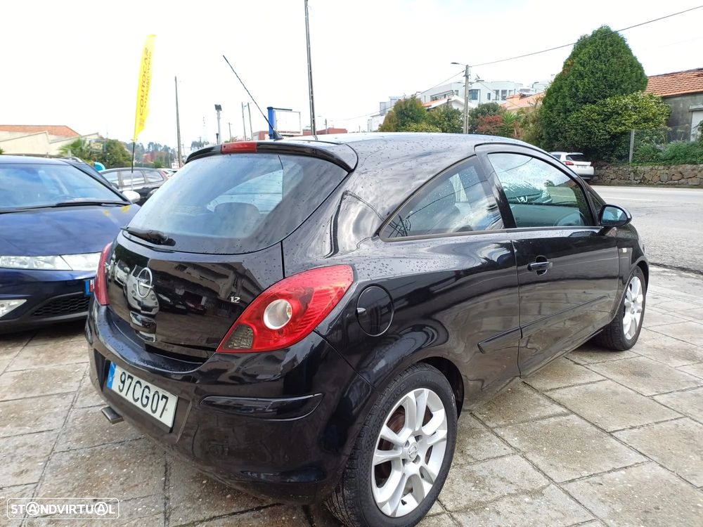 Opel Corsa 1.2 Black Edition - 4