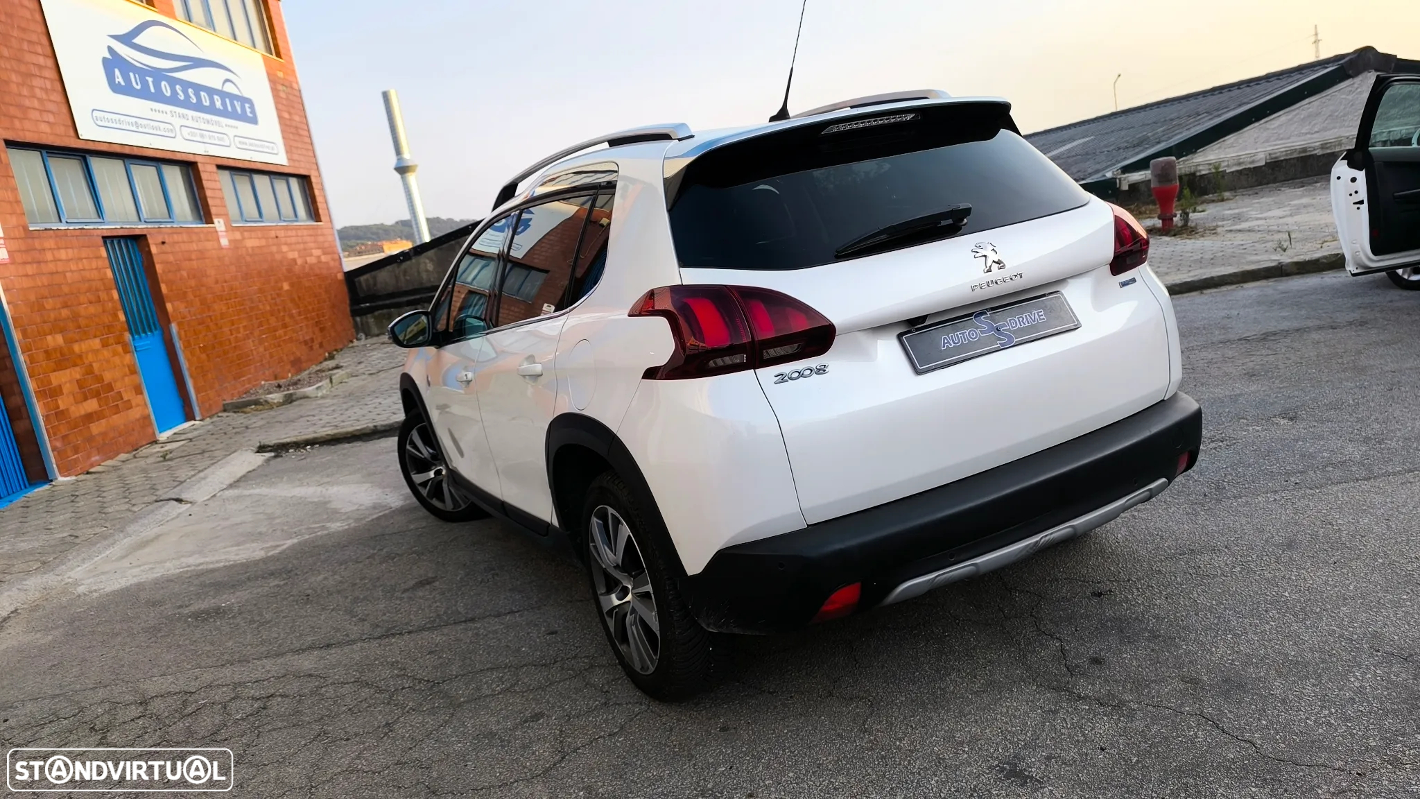 Peugeot 2008 1.6 BlueHDi Crossway - 9