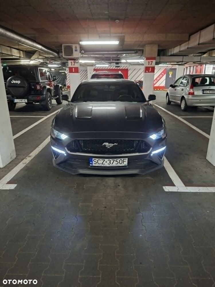 Ford Mustang - 5