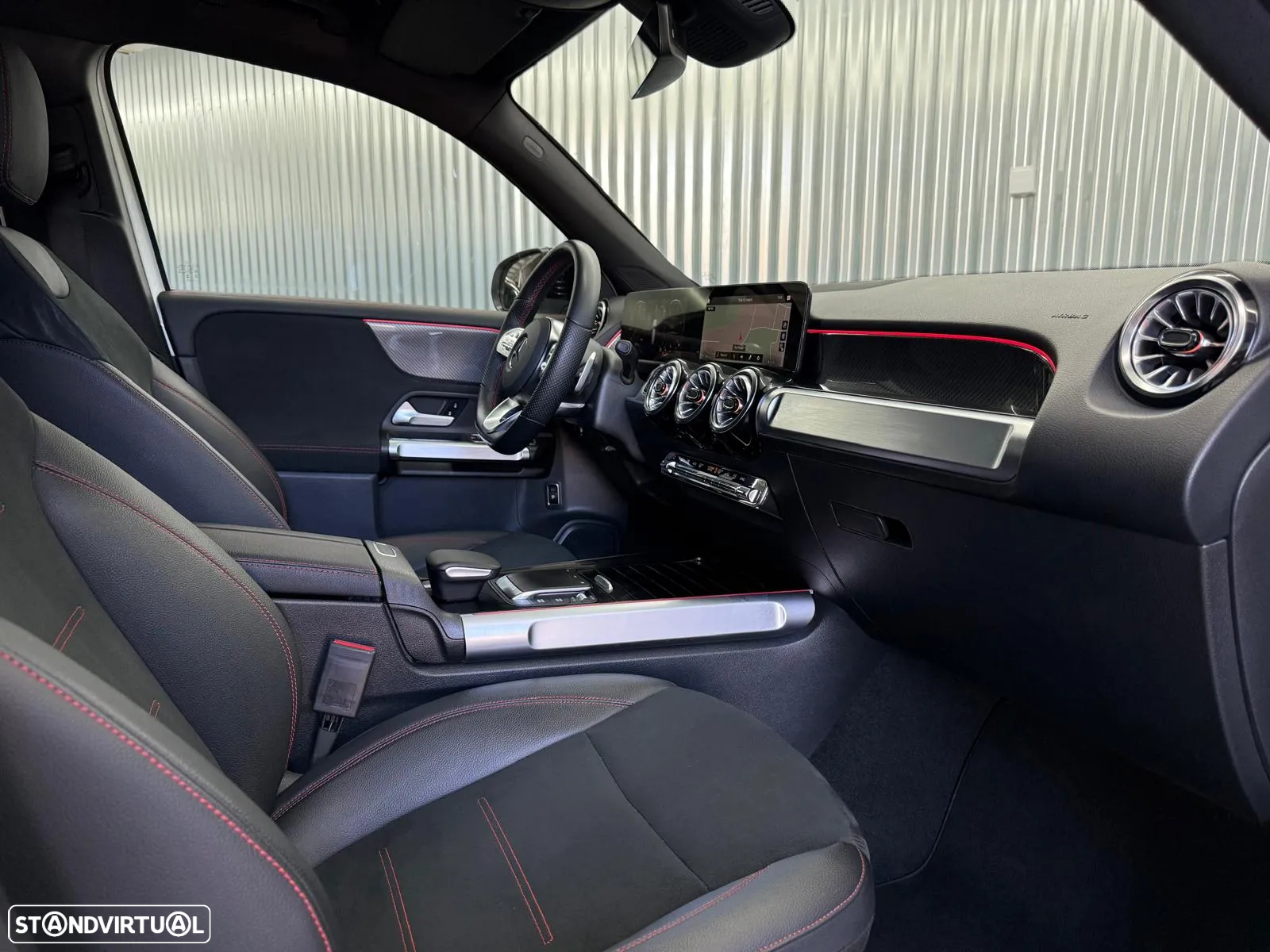 Mercedes-Benz GLB 180 d AMG Line - 26