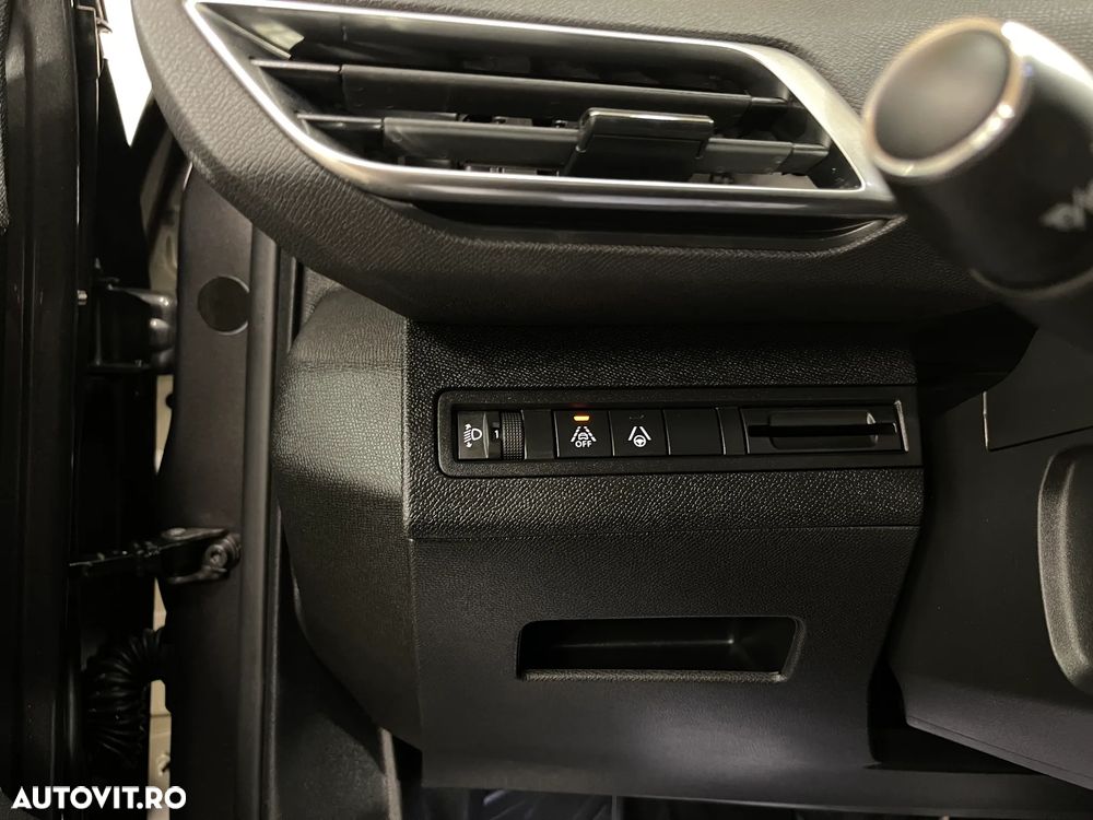 Peugeot 3008 1.5 BlueHDI 130 EAT8 Allure Pack - 28