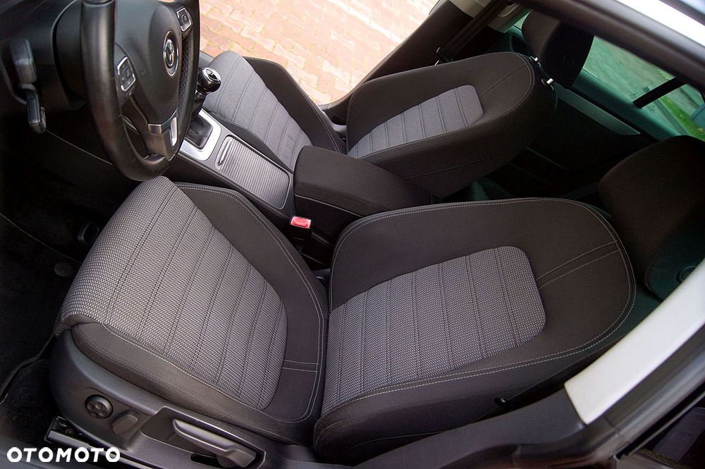 Volkswagen Passat CC - 34