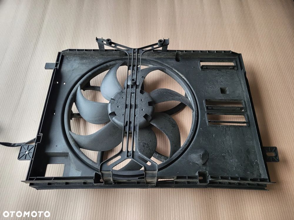 Wentylator chłodni Peugeot 308 T9 - 14