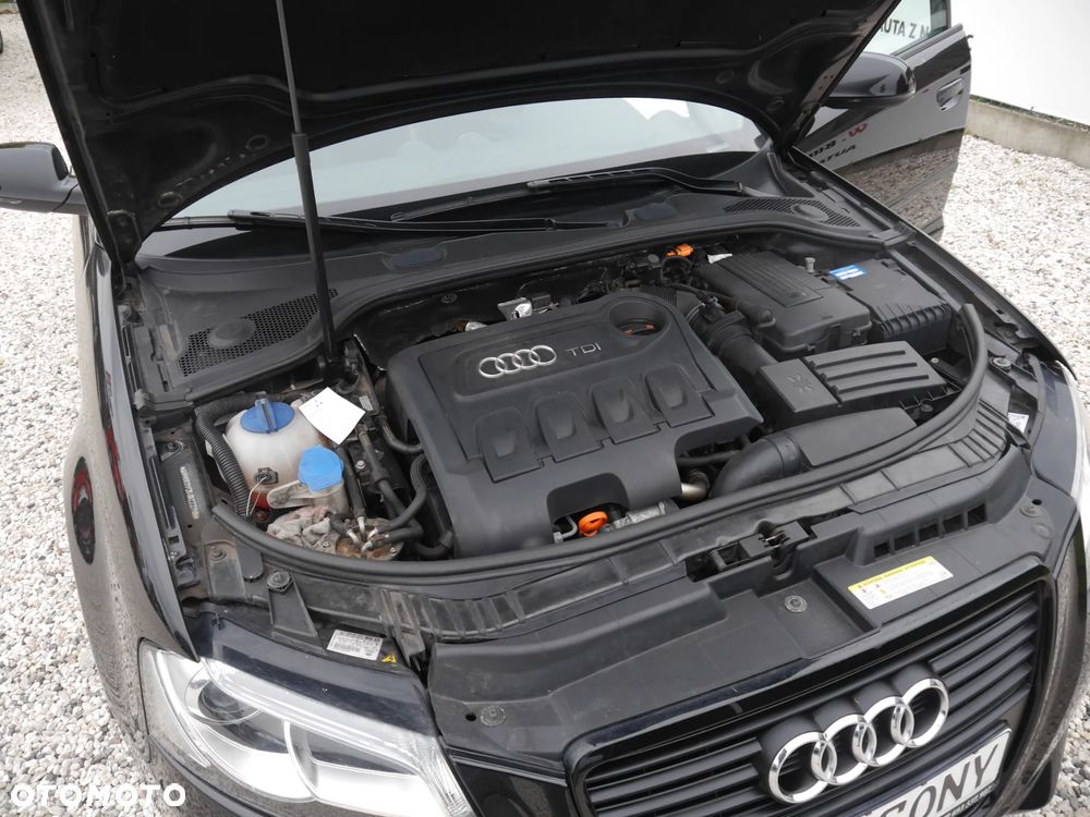 Audi A3 Sportback 2.0 TDI S line Sportpaket plus - 24