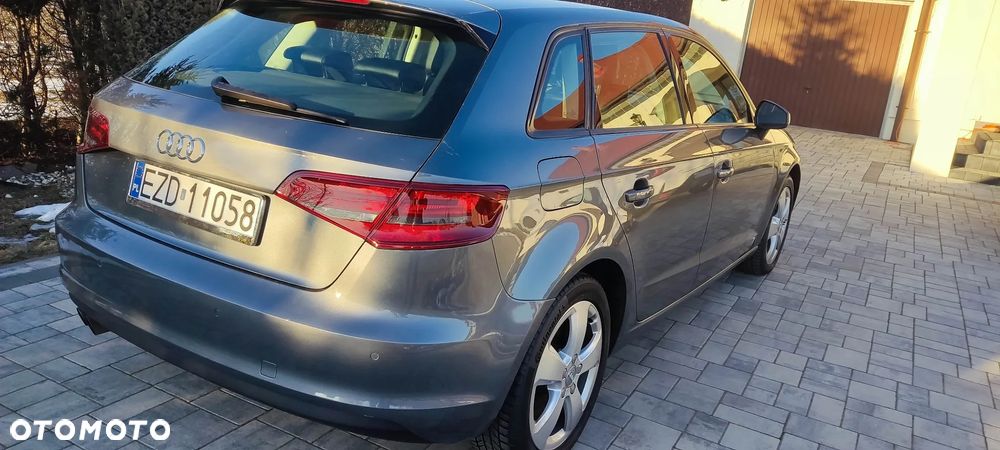 Audi A3 Sportback 2.0 TDI S tronic - 11