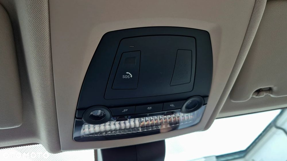 BMW Seria 5 520d Luxury Line - 28