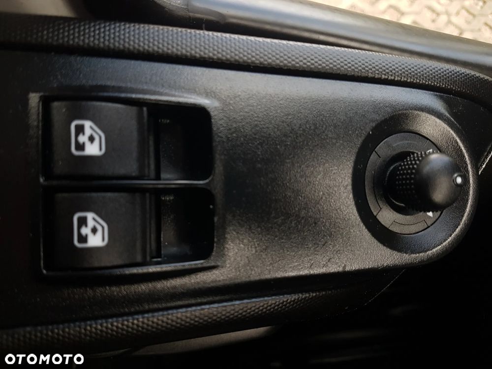 Iveco DAILY KONTENER NISKOPODŁOGOWY 4,44x2,23x2,43 SKLEP FOODTRUCK BAR KLIMA KONIOWÓZ KAMPER - 9
