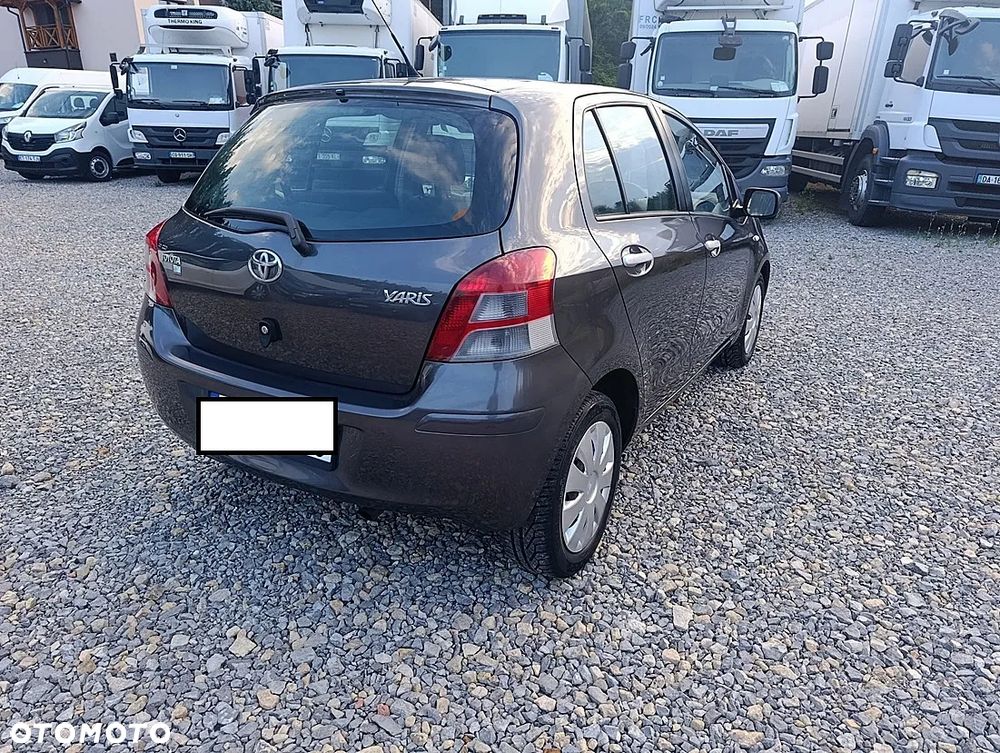 Toyota Yaris 1.33 Prestige - 5