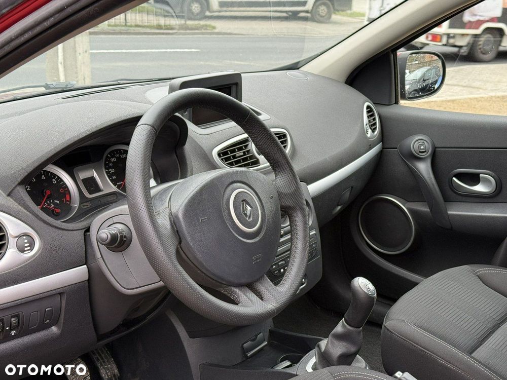 Renault Clio - 9