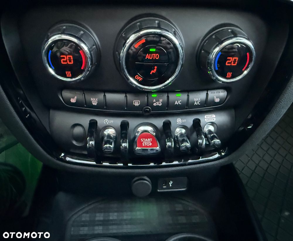 MINI Clubman Cooper S All4 John Cooper Works Trim - 18