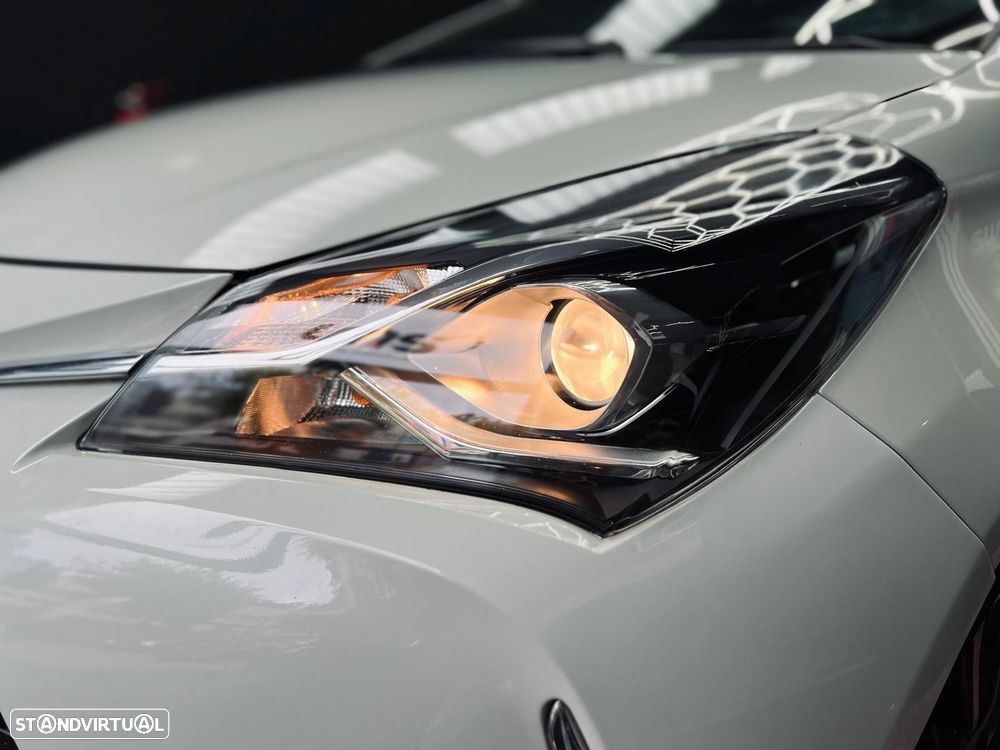 Toyota Yaris 1.5 HSD Comfort - 8