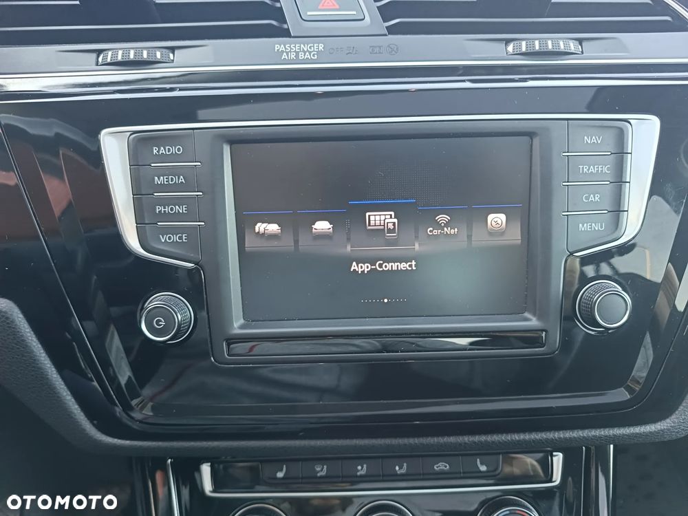 Volkswagen Touran 1.4 TSI BMT Highline - 22