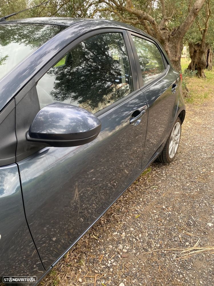 Mazda 2 1.3 MZR Exclusive - 23