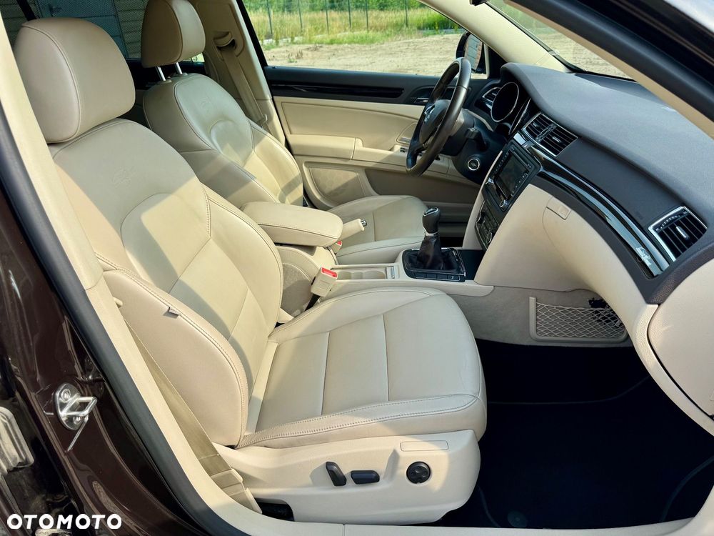 Skoda Superb 2.0 TDI L&K - 9