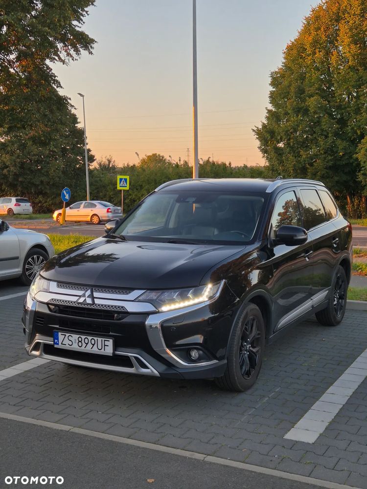 Mitsubishi Outlander 2.0 Intense + 4WD CVT - 5