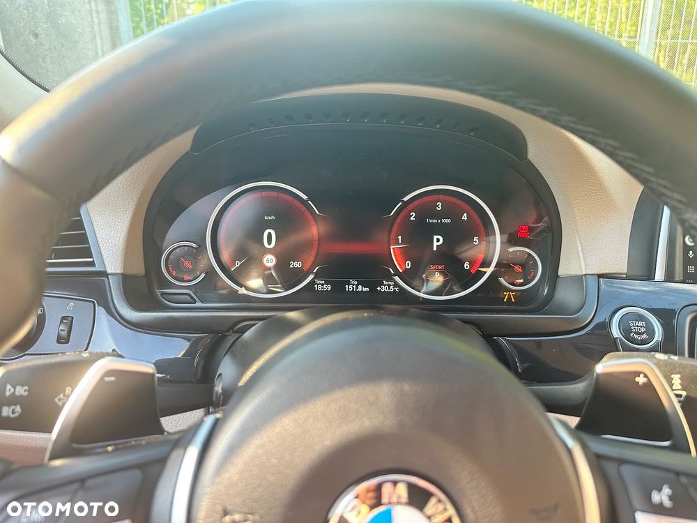 BMW Seria 5 520d - 24
