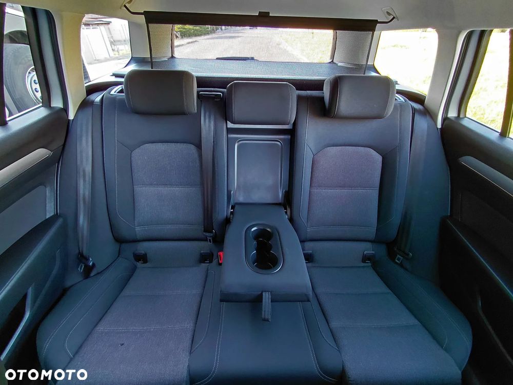 Volkswagen Passat 2.0 TDI SCR Comfortline DSG - 9