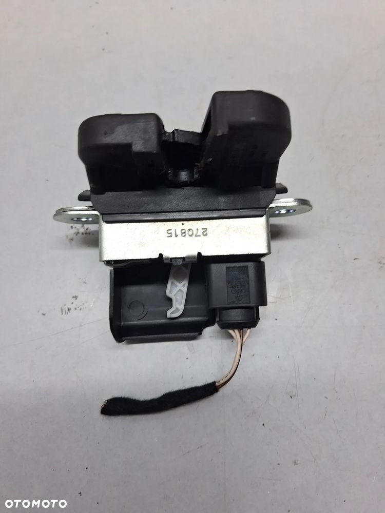 ZAMEK KLAPY BAGAŻNIKA 5M0827505E VW GOLF PLUS - 1