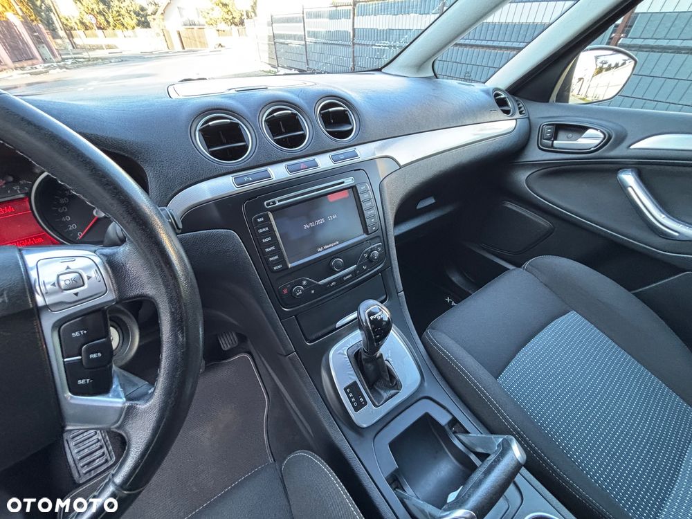 Ford S-Max 2.0 TDCi DPF Champions Edition - 9