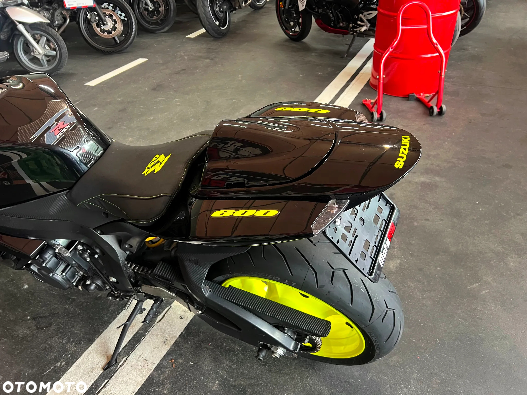 Suzuki GSX-R - 17