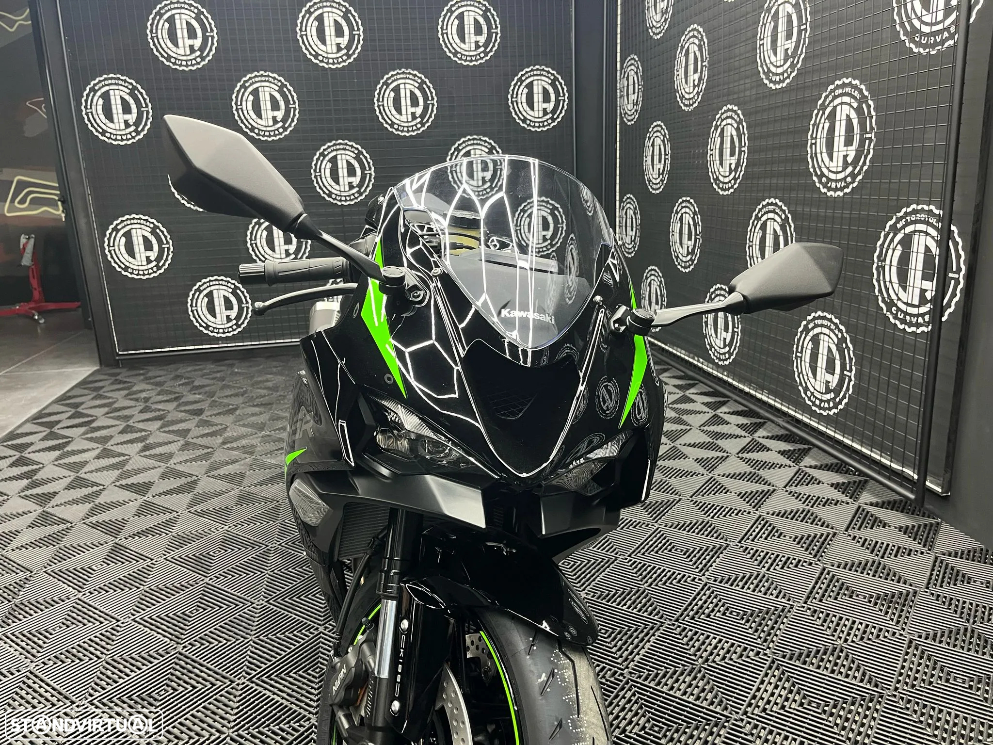 Kawasaki ZX 6R - 5