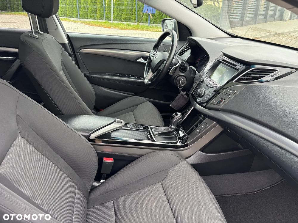 Hyundai i40 Kombi blue 1.7 CRDi DCT Premium - 23