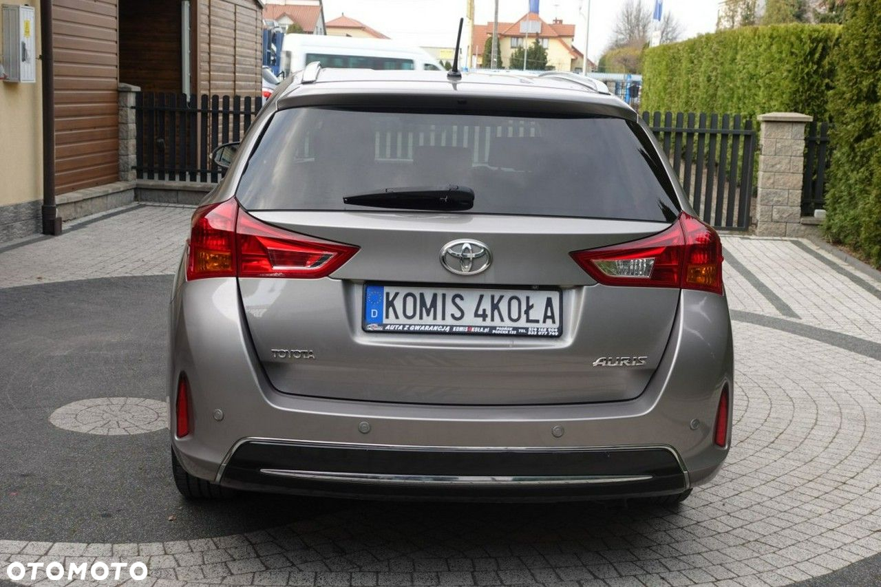 Toyota Auris - 5
