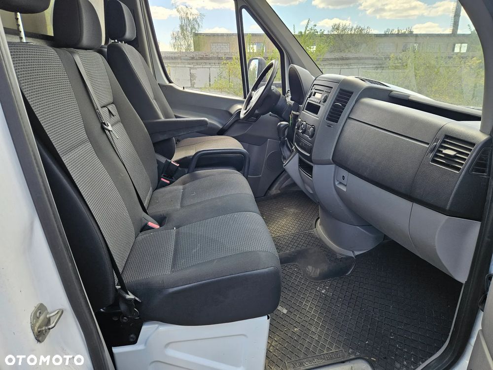 Mercedes-Benz Sprinter - 8