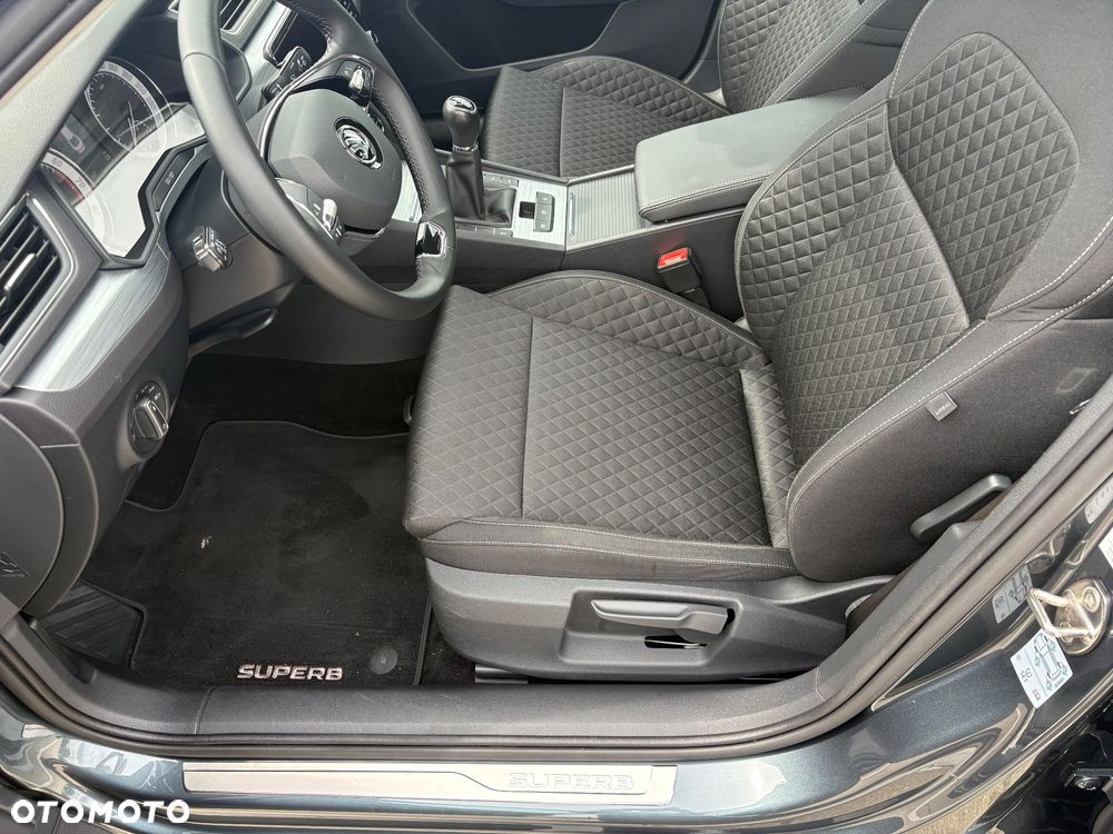 Skoda Superb 1.5 TSI Ambition - 11