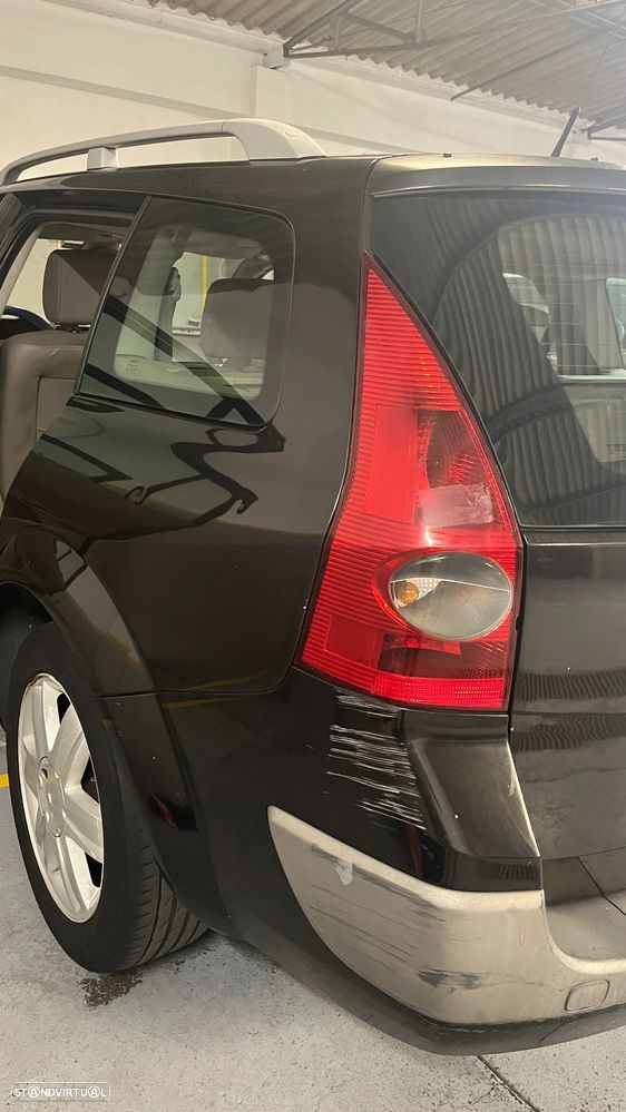Renault Mégane Break 1.5 dCi Dynamique - 4