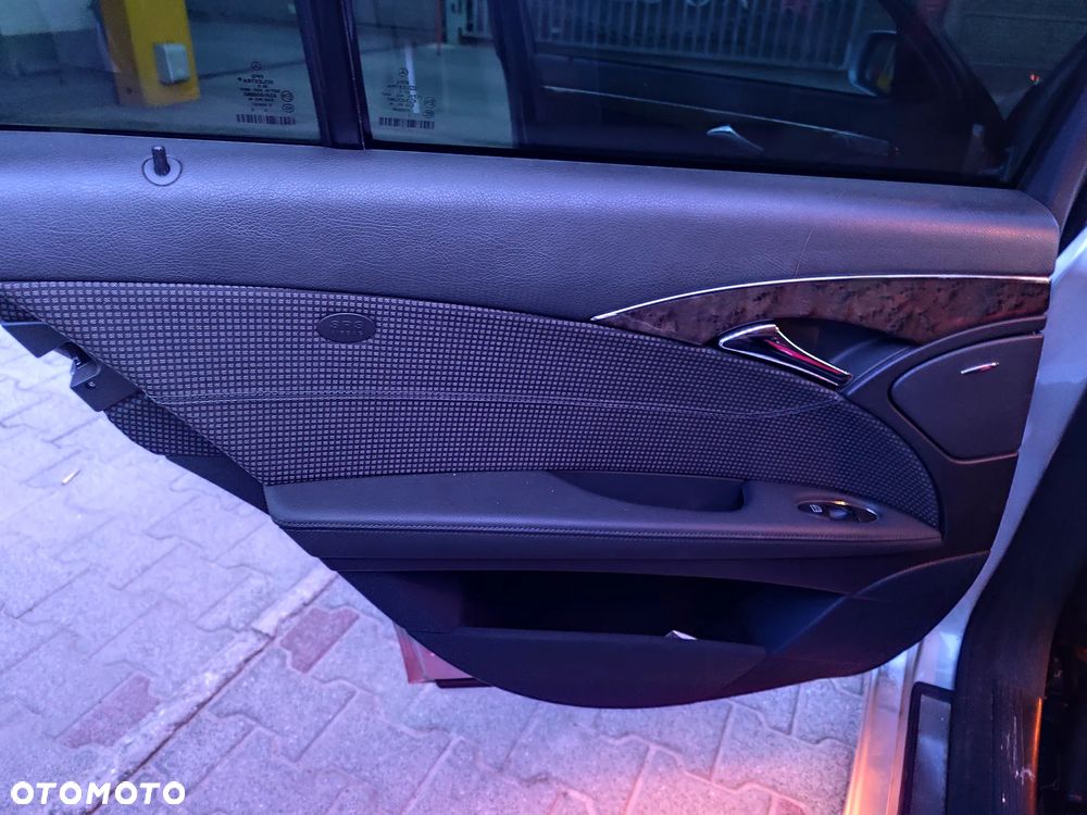 Mercedes-Benz Klasa E - 11