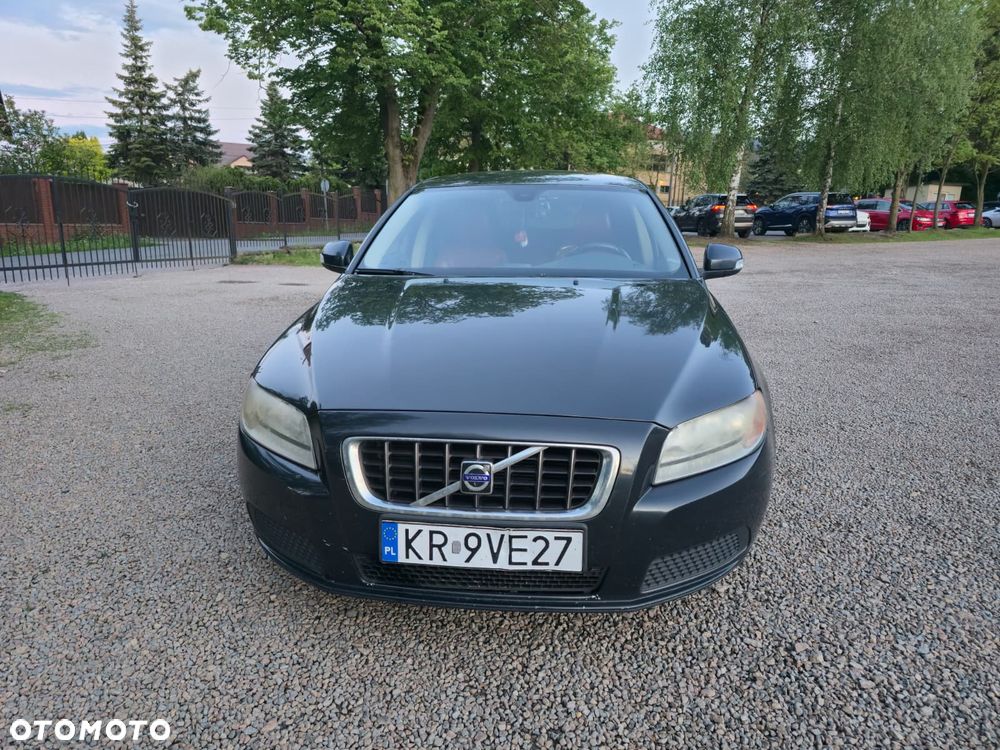 Volvo V70 - 1