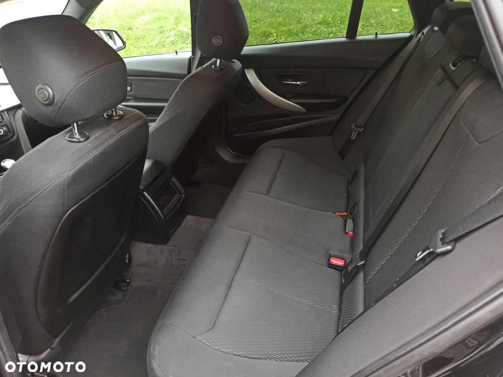 BMW Seria 3 - 26