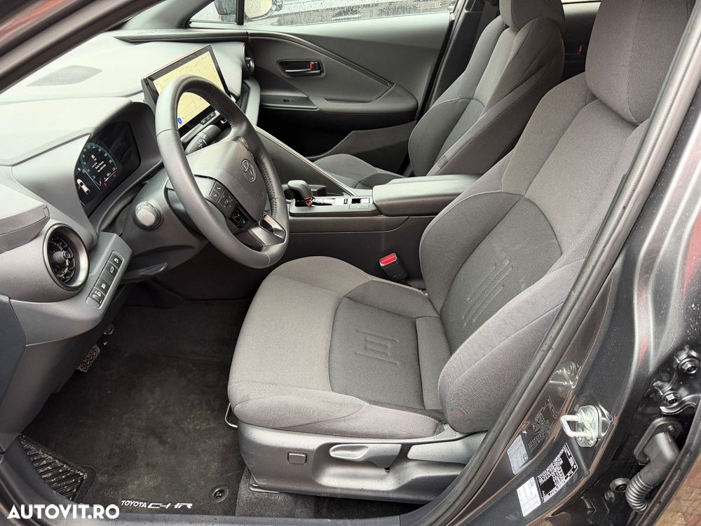 Toyota C-HR 1.8 Hybrid Team Deutschland - 31