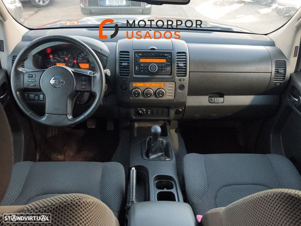 Nissan Navara 2.5 dCi CD LE - 8