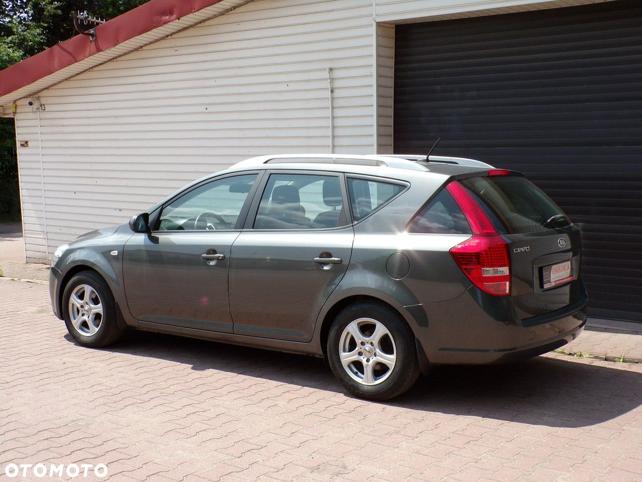 Kia Ceed - 16