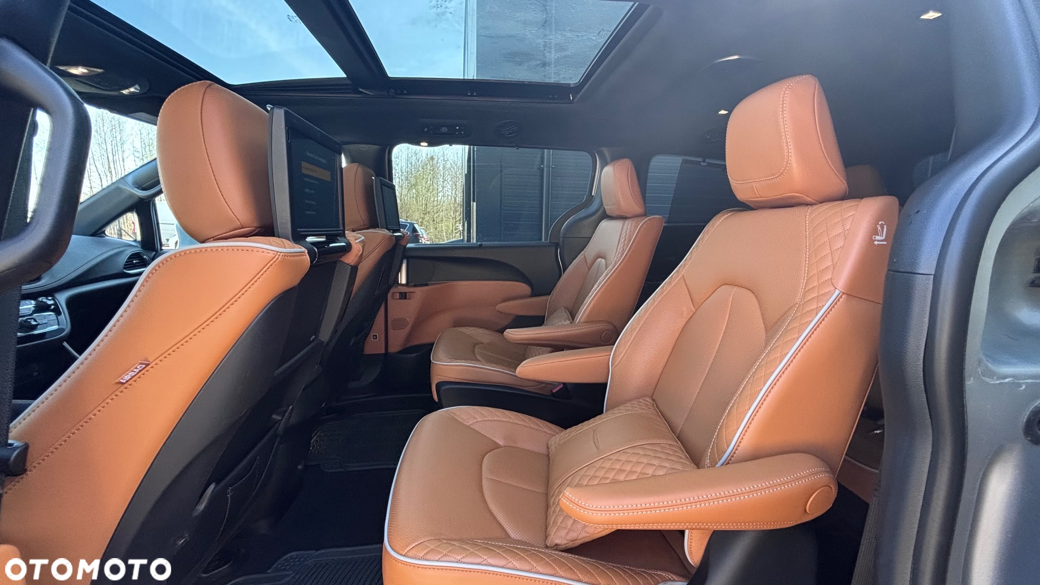 Chrysler Pacifica - 17