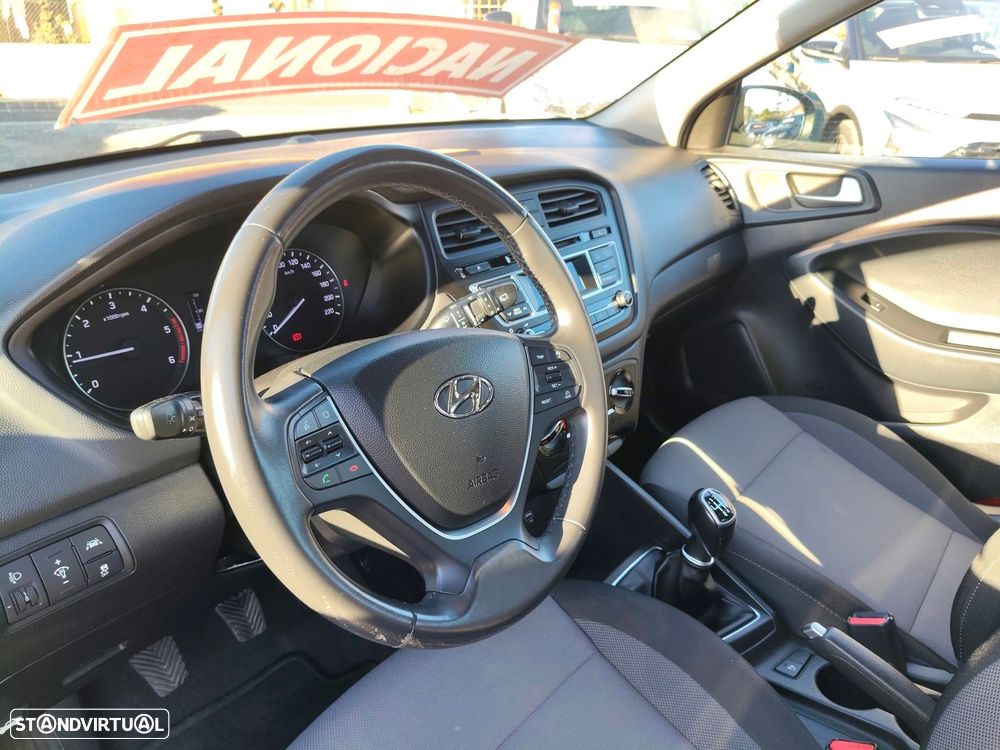 Hyundai i20 1.1 CRDi Comfort - 11