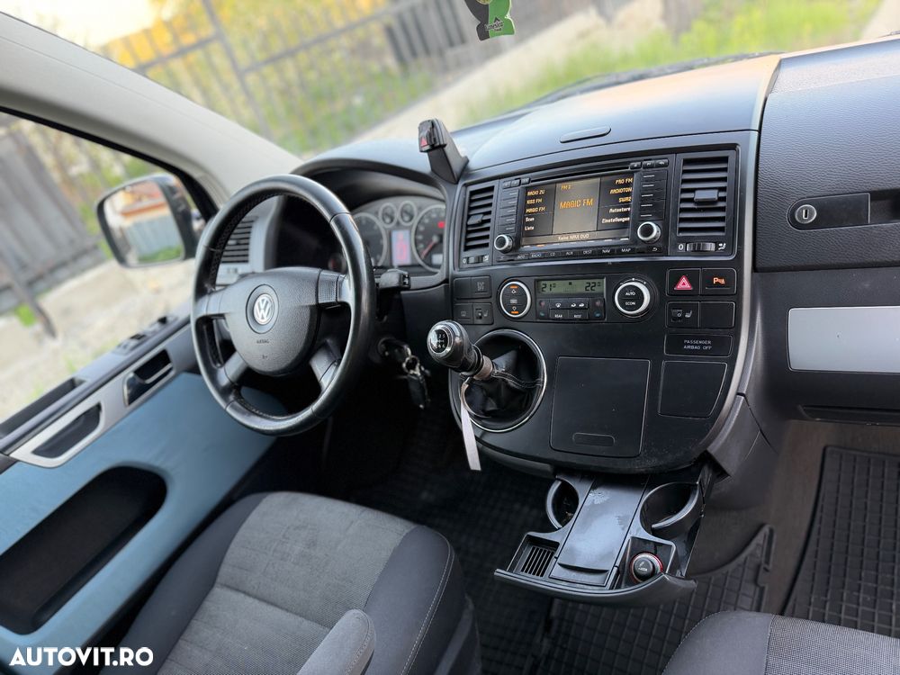 Volkswagen Multivan - 8
