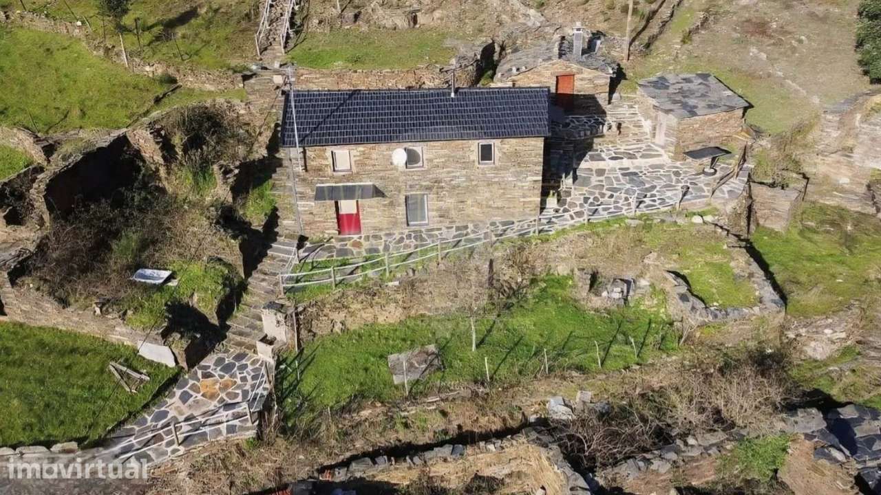 Moradia de Xisto pronta a habitar em Piódão, Arganil - Grande imagem: 2/41
